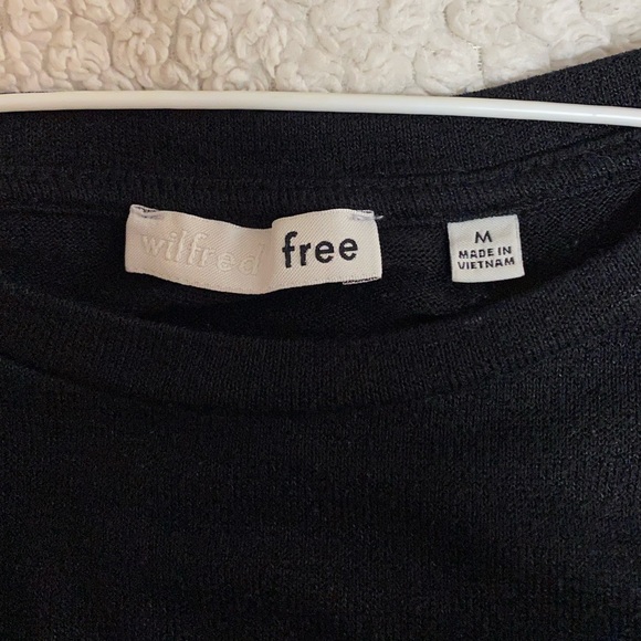 Aritzia Wilfred free Black Knot Long Sleeve - Picture 2 of 2